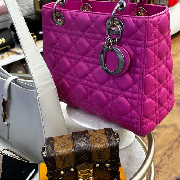 Like For Future Shows! Fall / Winter Schedule coming soon 🥰 - Picture 15 of 17